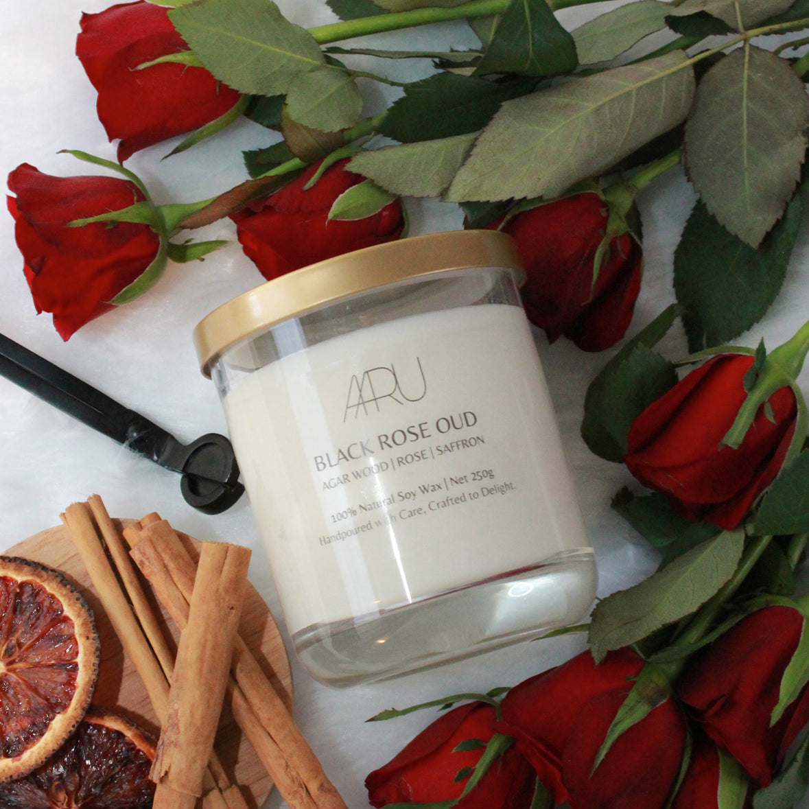 Aaru BlackRose Oud Candle