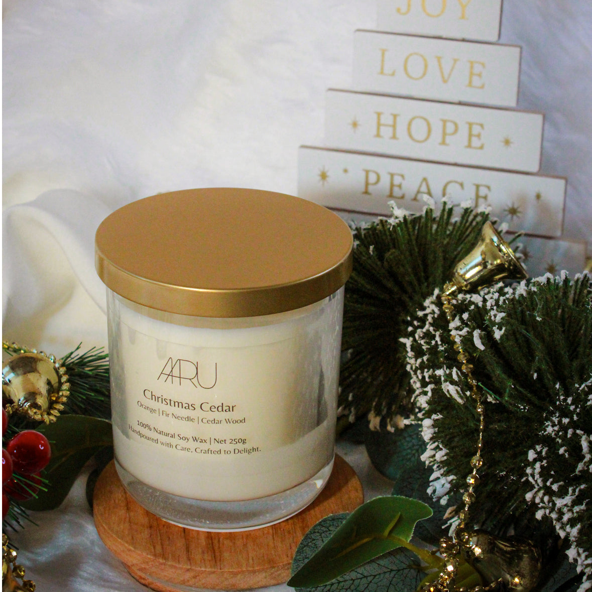 Aaru Christmas Cedar Candle